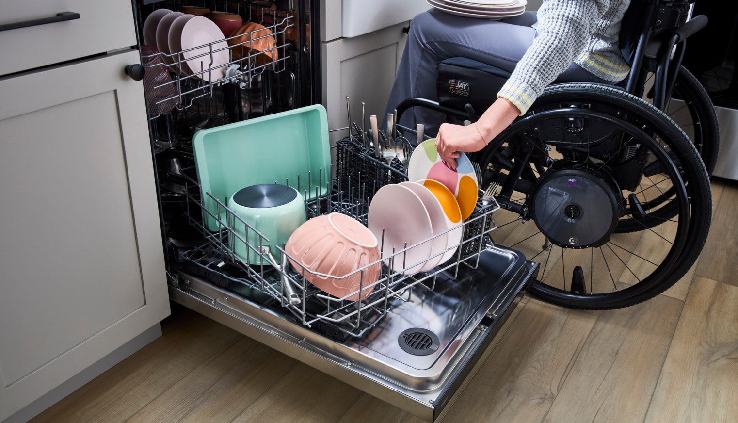 A person using the Spin&Load rack